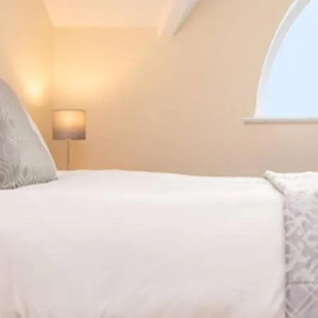Latin Quarter Luxury Apartment